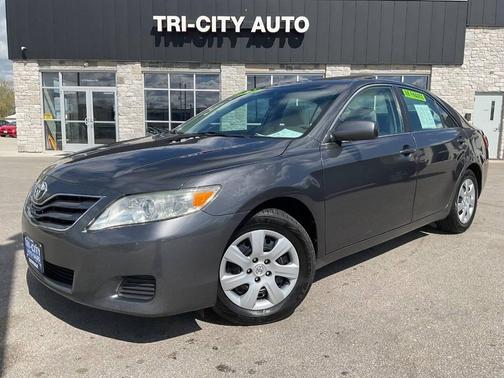 Magnetic Gray Metallic 2011 Toyota Camry LE