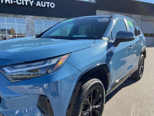 2022 Toyota RAV4 Hybrid SE