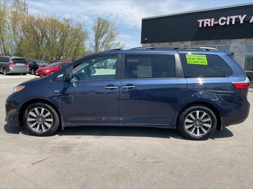 2019 Toyota Sienna XLE