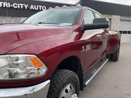 2018 RAM 3500 SLT Crew Cab 4x4 8' Box