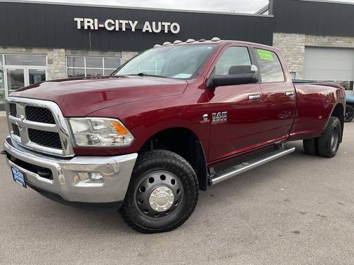 2018 RAM 3500 SLT Crew Cab 4x4 8' Box