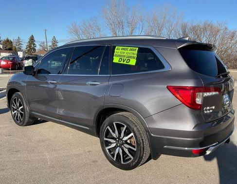 2020 Honda Pilot Touring 8-Passenger