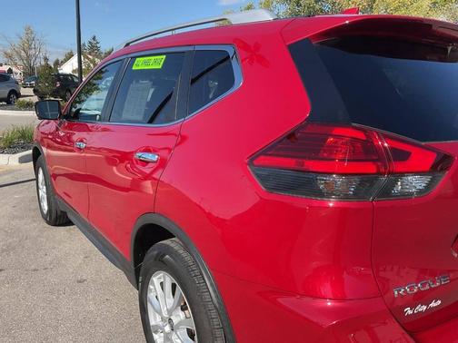 2017 Nissan Rogue SV
