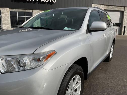 2012 Toyota Highlander SE