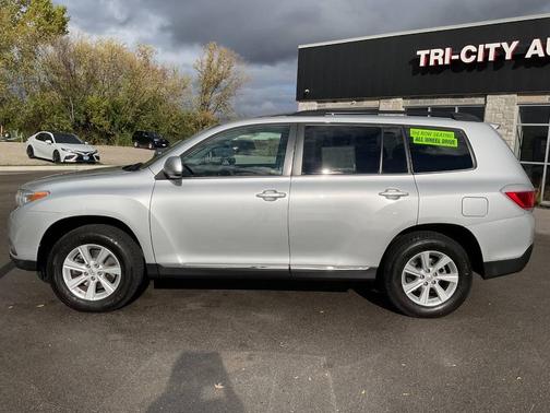 2012 Toyota Highlander SE