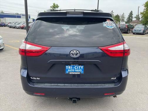 2018 Toyota Sienna XLE