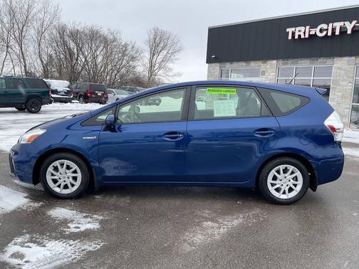 2012 Toyota Prius v Three