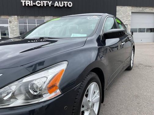 Storm 2015 Nissan Altima 2.5 SV