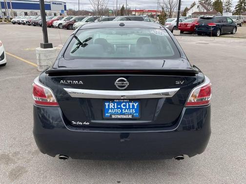 Storm 2015 Nissan Altima 2.5 SV