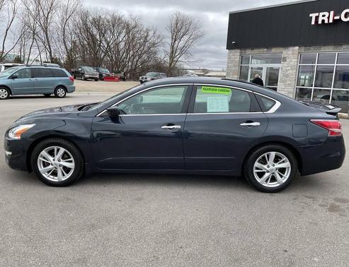 Storm 2015 Nissan Altima 2.5 SV