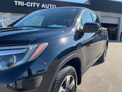 Crystal Black Pearl 2018 Honda Ridgeline RTL
