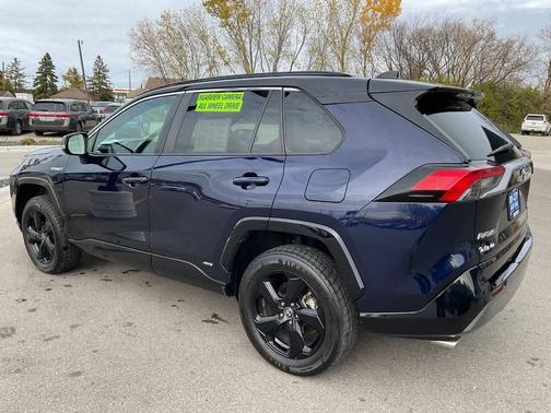 2021 Toyota RAV4 Hybrid SE
