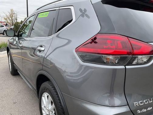2018 Nissan Rogue SV