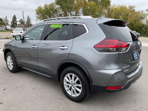 2018 Nissan Rogue SV