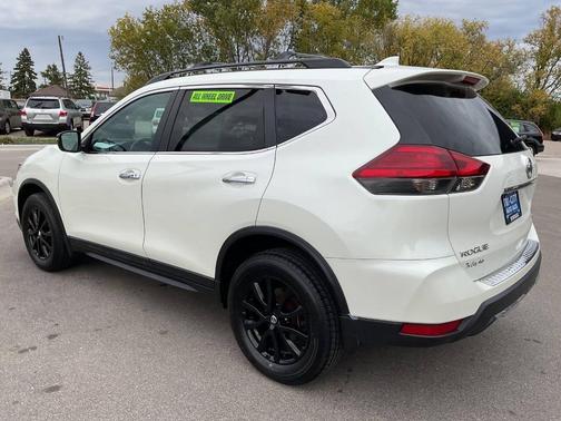 2017 Nissan Rogue SV