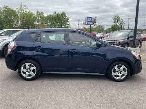 2010 Pontiac Vibe Base