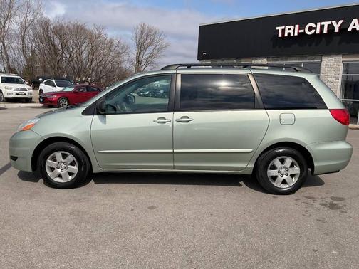2010 Toyota Sienna LE