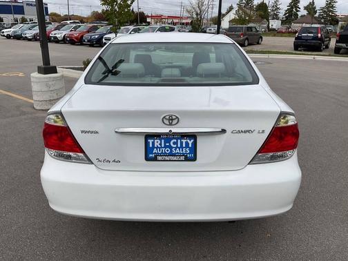 2005 Toyota Camry LE