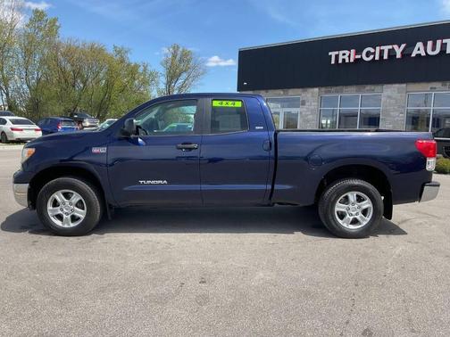 Blue 2010 Toyota Tundra Grade