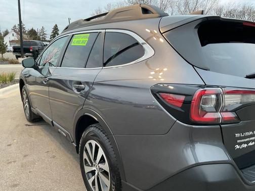2022 Subaru Outback Premium