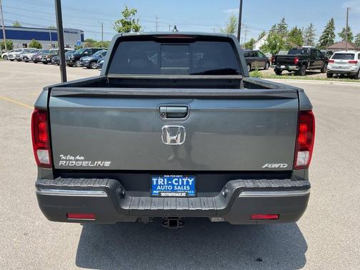 Modern Steel Metallic 2019 Honda Ridgeline RTL