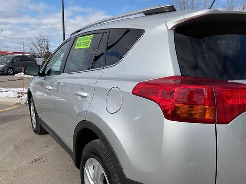 2014 Toyota RAV4 LE