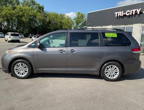2013 Toyota Sienna XLE