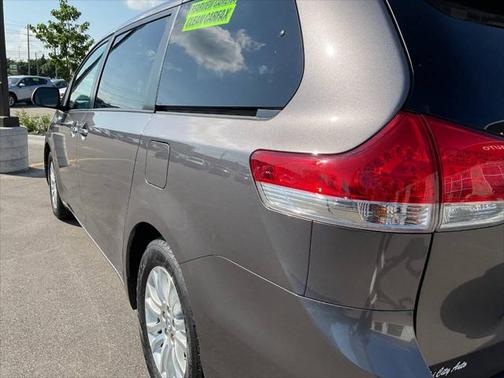 2013 Toyota Sienna XLE