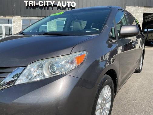 2013 Toyota Sienna XLE
