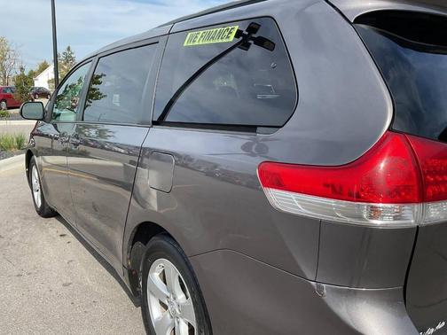 2011 Toyota Sienna LE