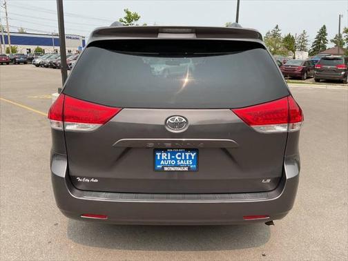 2011 Toyota Sienna LE