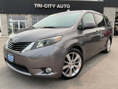 2011 Toyota Sienna LE
