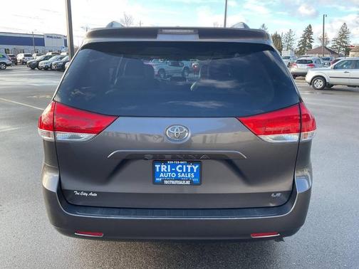 2012 Toyota Sienna LE