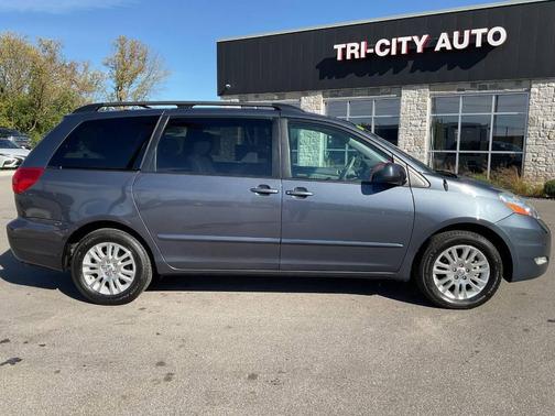 2010 Toyota Sienna XLE