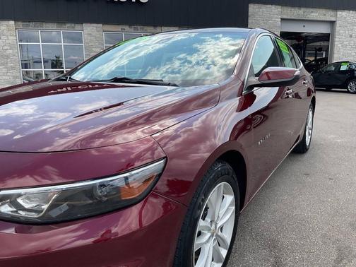 Maroon 2016 Chevrolet Malibu 1LT