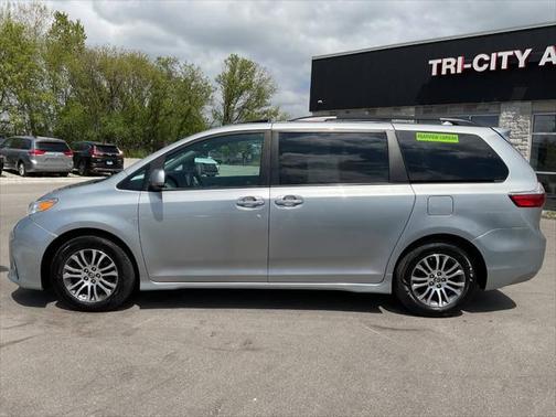 2019 Toyota Sienna XLE