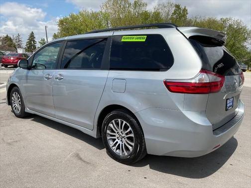 2019 Toyota Sienna XLE