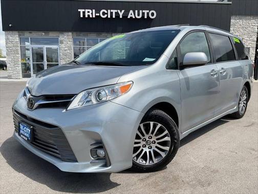 2019 Toyota Sienna XLE