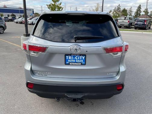 2016 Toyota Highlander LE