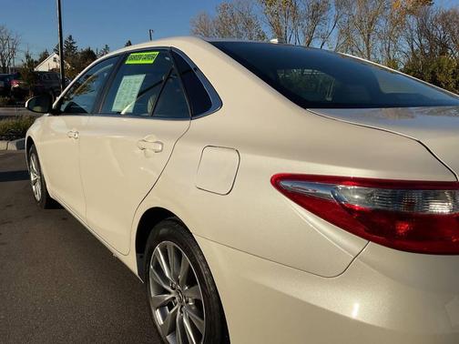 2016 Toyota Camry XLE