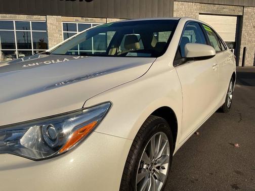 2016 Toyota Camry XLE