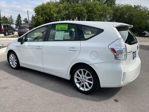 2014 Toyota Prius v Three