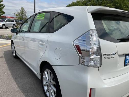 2014 Toyota Prius v Three