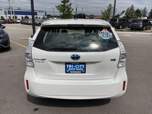 2014 Toyota Prius v Three