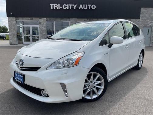 2014 Toyota Prius v Three