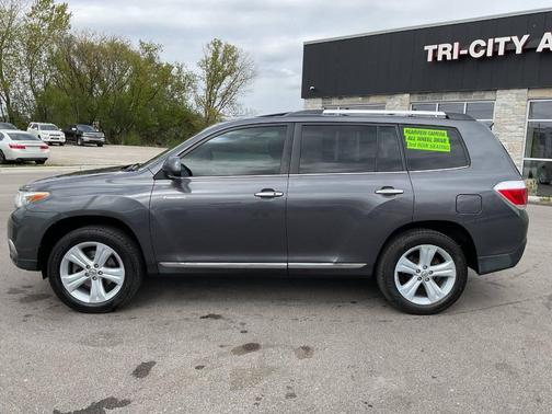 Magnetic Gray Metallic 2012 Toyota Highlander Limited