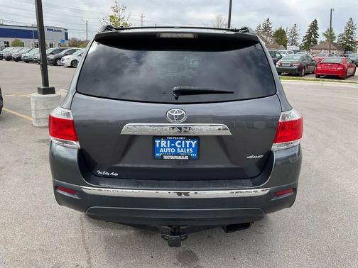 Magnetic Gray Metallic 2012 Toyota Highlander Limited
