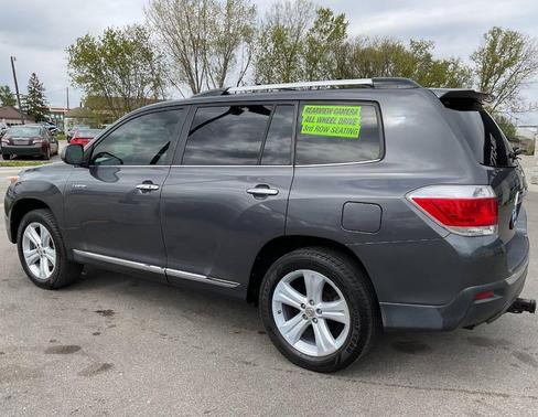 Magnetic Gray Metallic 2012 Toyota Highlander Limited