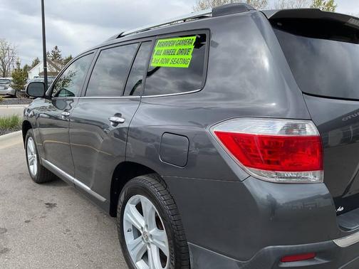 Magnetic Gray Metallic 2012 Toyota Highlander Limited