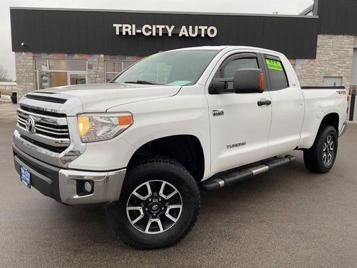Super White 2017 Toyota Tundra SR5